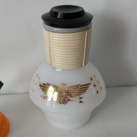 Americana, liberty bell salt and pepper shakers, eagle plate, coffee carafe - Picture 3 of 11